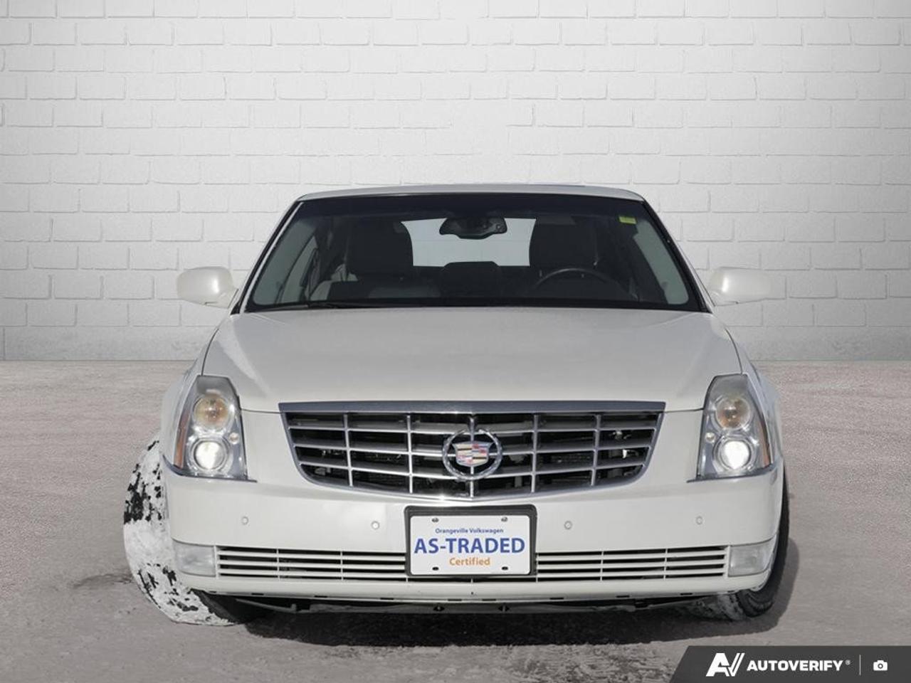 2008 Cadillac DTS 4dr Sdn 1scAS-TRADED, LEATHER, SUNROOF, CLEAN! Photo