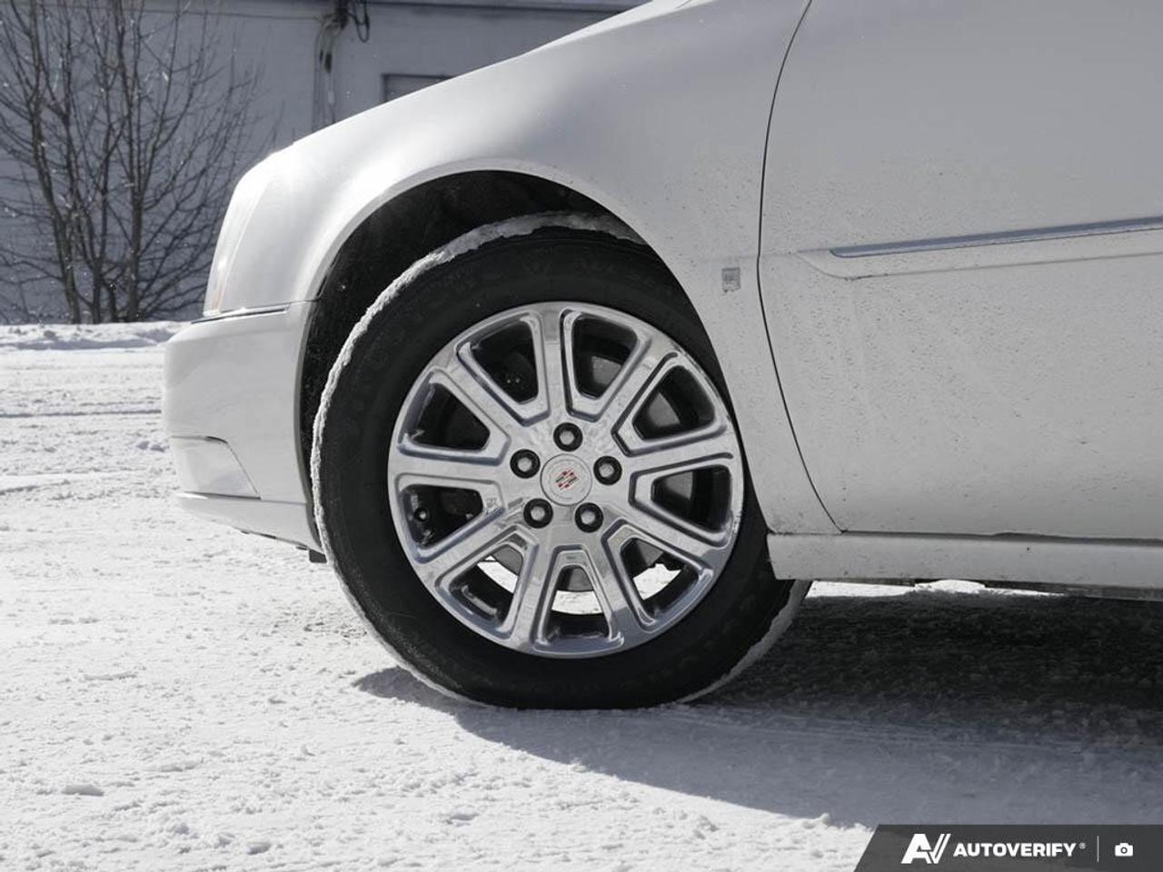 2008 Cadillac DTS 4dr Sdn 1scAS-TRADED, LEATHER, SUNROOF, CLEAN! Photo