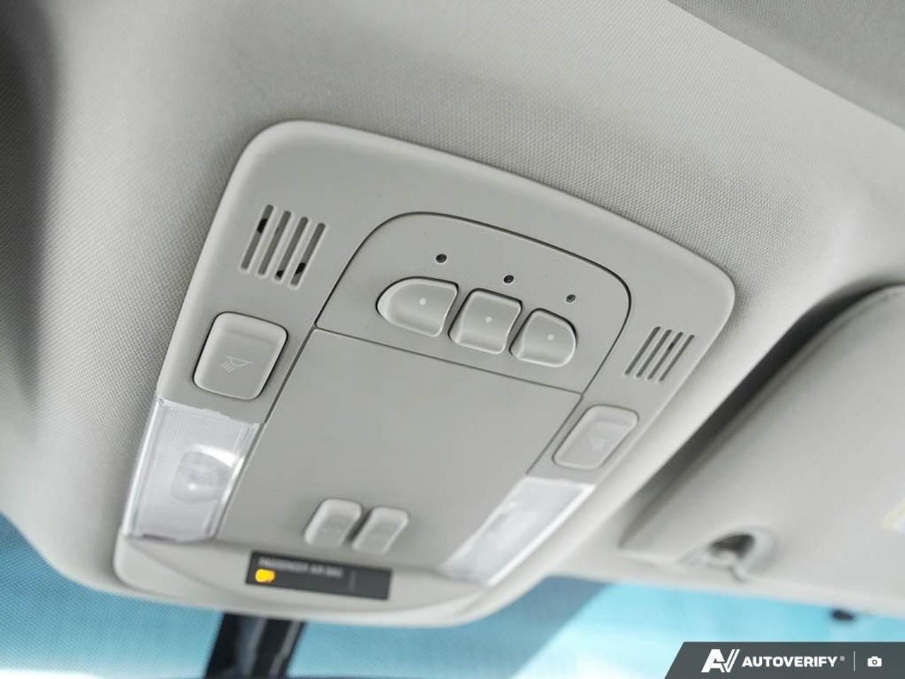 2008 Cadillac DTS 4dr Sdn 1scAS-TRADED, LEATHER, SUNROOF, CLEAN! Photo