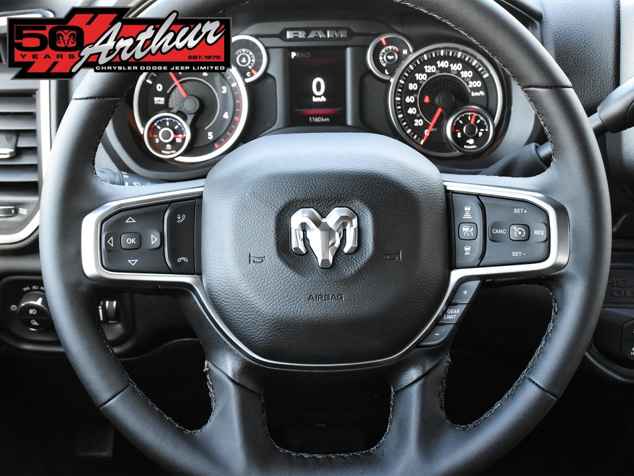 2025 RAM 2500 CREW CAB 4X4 - ONLY 1,156 KM Photo