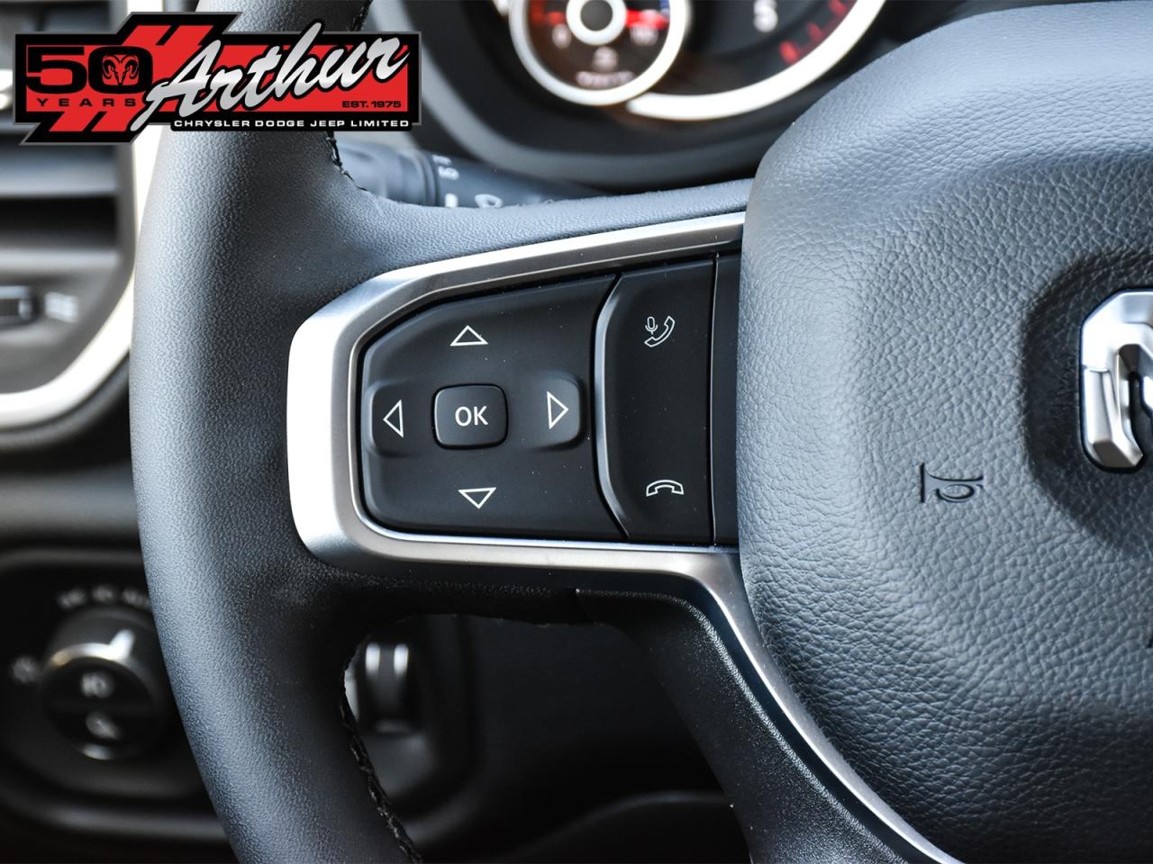 2025 RAM 2500 CREW CAB 4X4 - ONLY 1,156 KM Photo