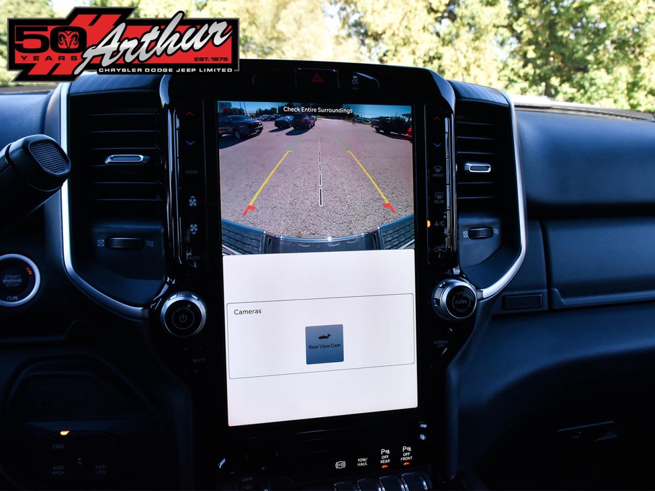 2025 RAM 2500 CREW CAB 4X4 - ONLY 1,156 KM Photo