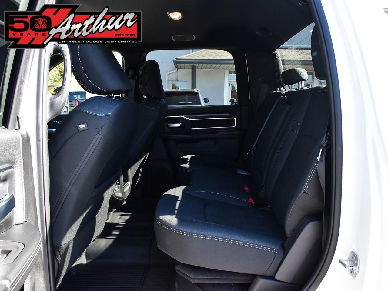 2025 RAM 2500 CREW CAB 4X4 - ONLY 1,156 KM Photo