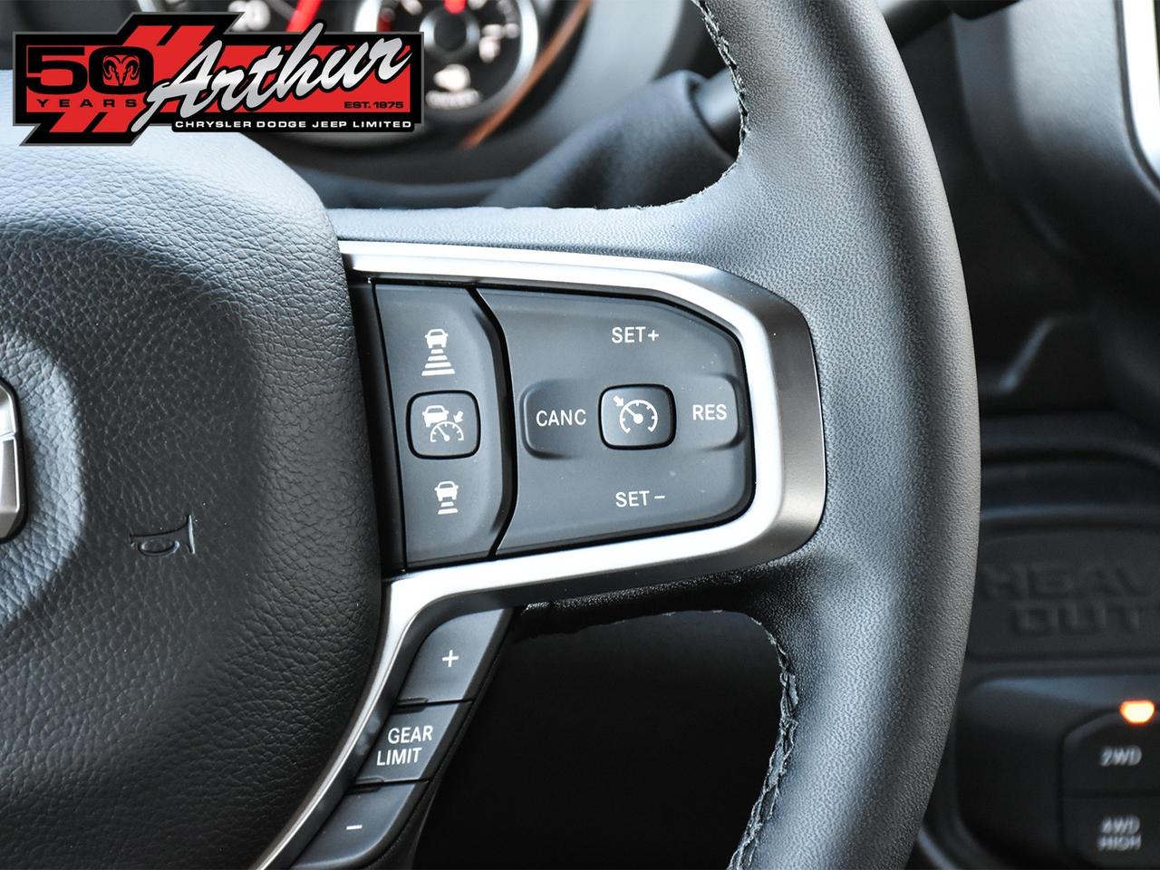 2025 RAM 2500 CREW CAB 4X4 - ONLY 1,156 KM Photo