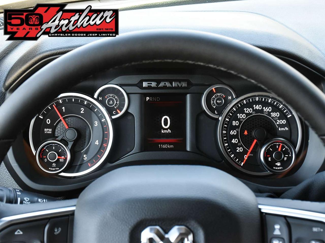 2025 RAM 2500 CREW CAB 4X4 - ONLY 1,156 KM Photo
