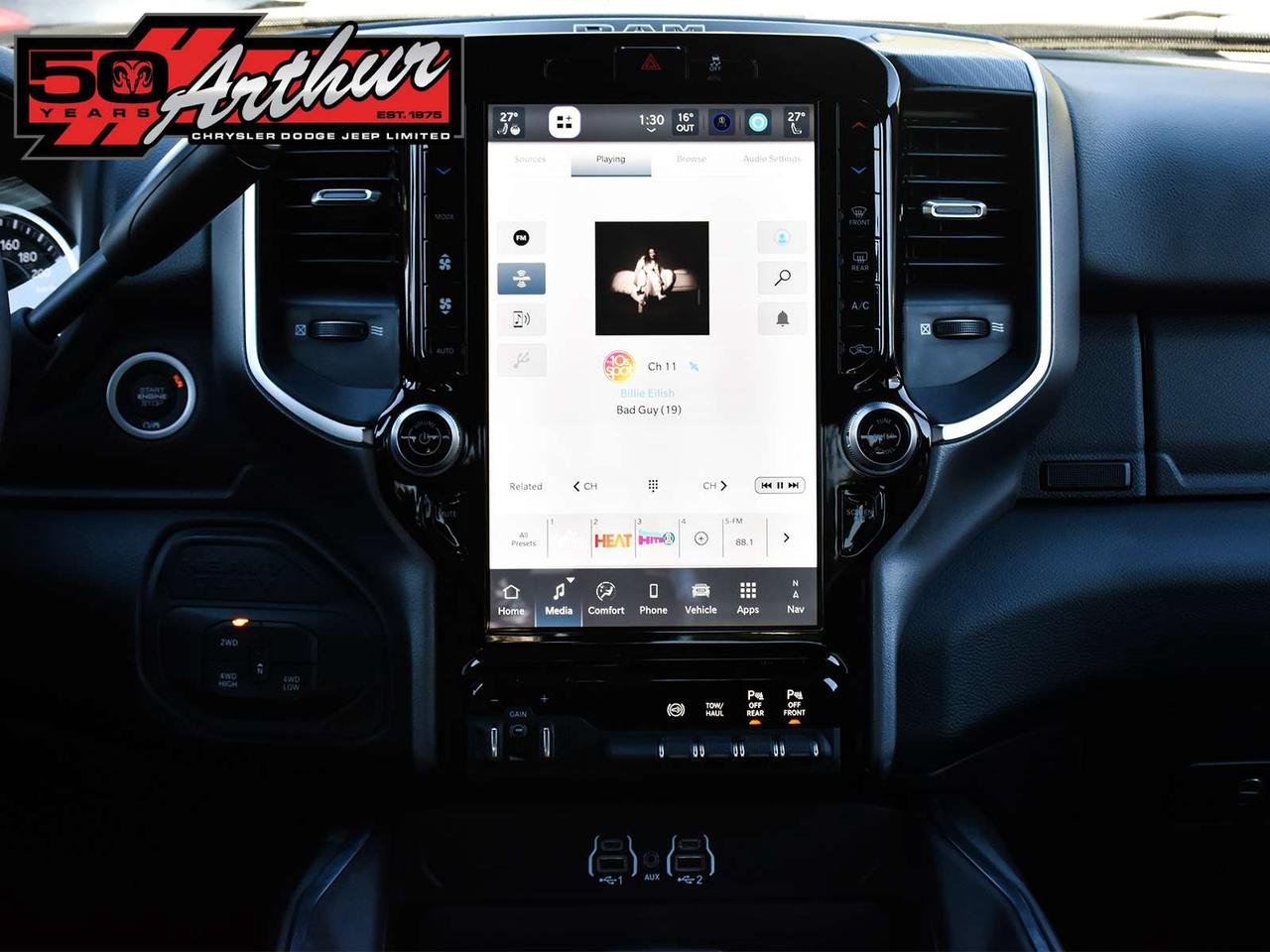 2025 RAM 2500 CREW CAB 4X4 - ONLY 1,156 KM Photo