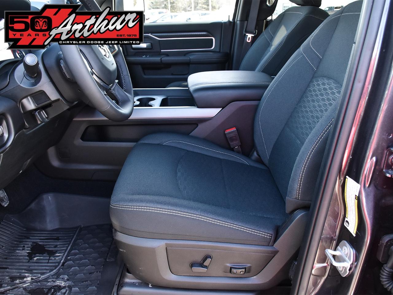 2025 RAM 2500 Big Horn Crew Cab 4x4 Photo