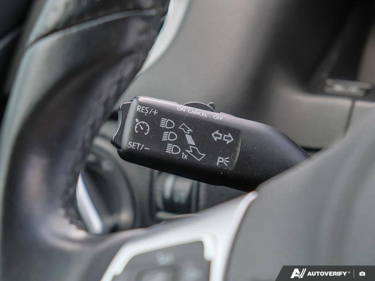 2014 Volkswagen Tiguan HighlineCERTIFIED AS-TRADED, ACCIDENT-FREE, AWD, L Photo