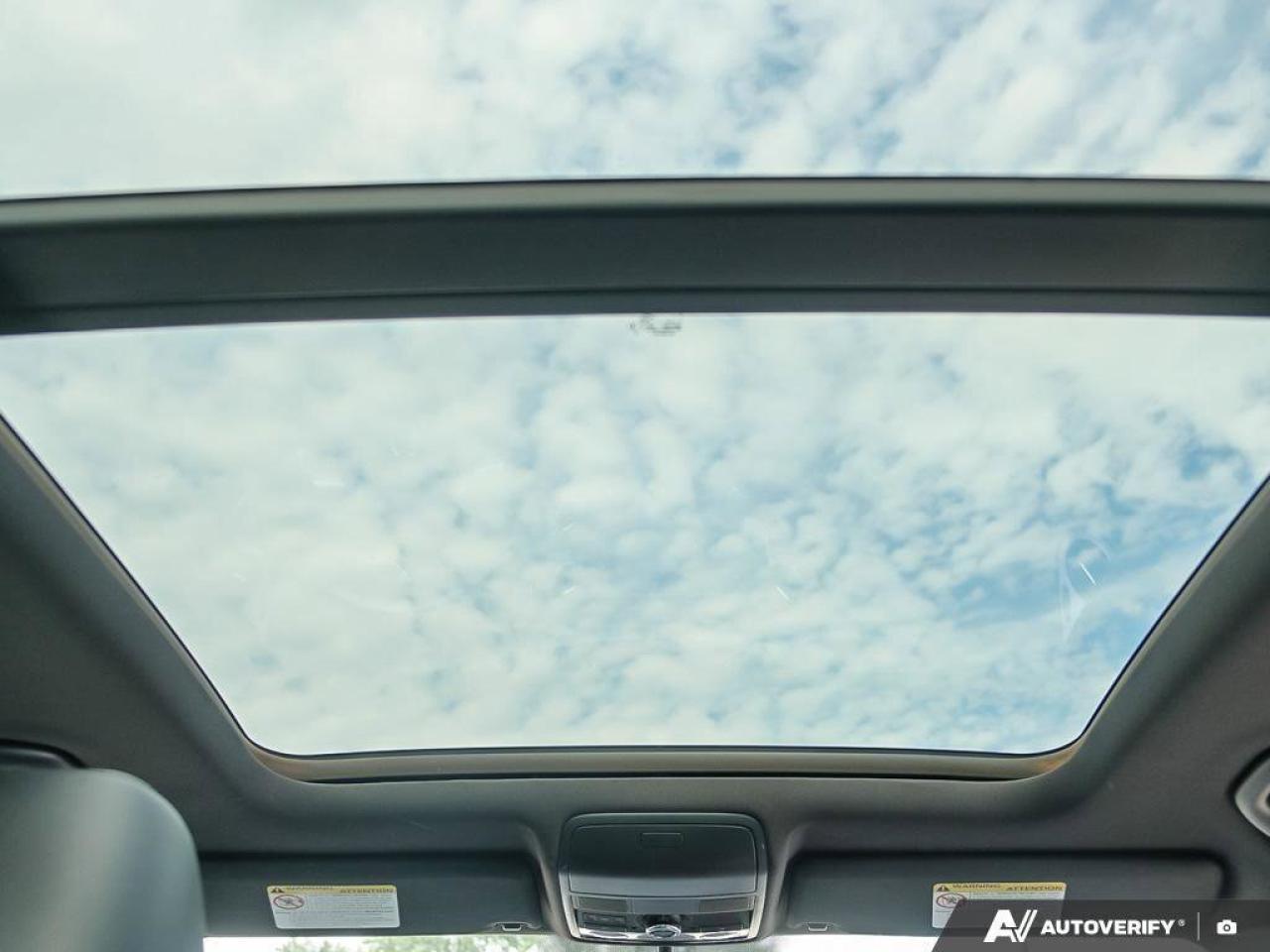 2014 Volkswagen Tiguan HighlineCERTIFIED AS-TRADED, ACCIDENT-FREE, AWD, L Photo