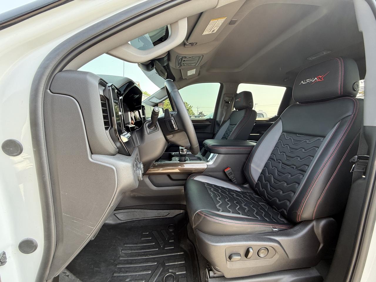 2024 Chevrolet Silverado 1500 4WD Crew Cab 147  RST Photo