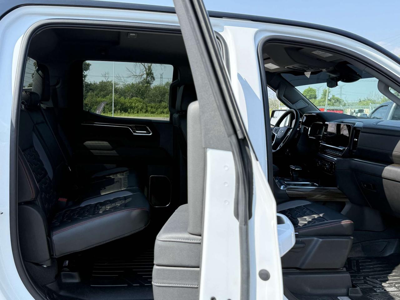 2024 Chevrolet Silverado 1500 4WD Crew Cab 147  RST Photo