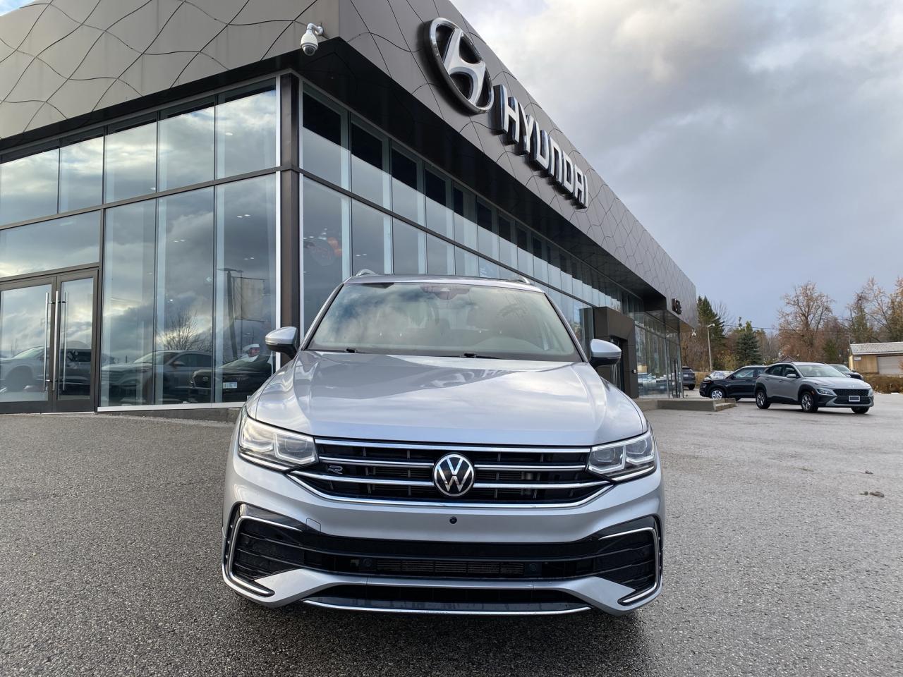 2022 Volkswagen Tiguan HIGHLINE R-LINE 4MOTION Photo