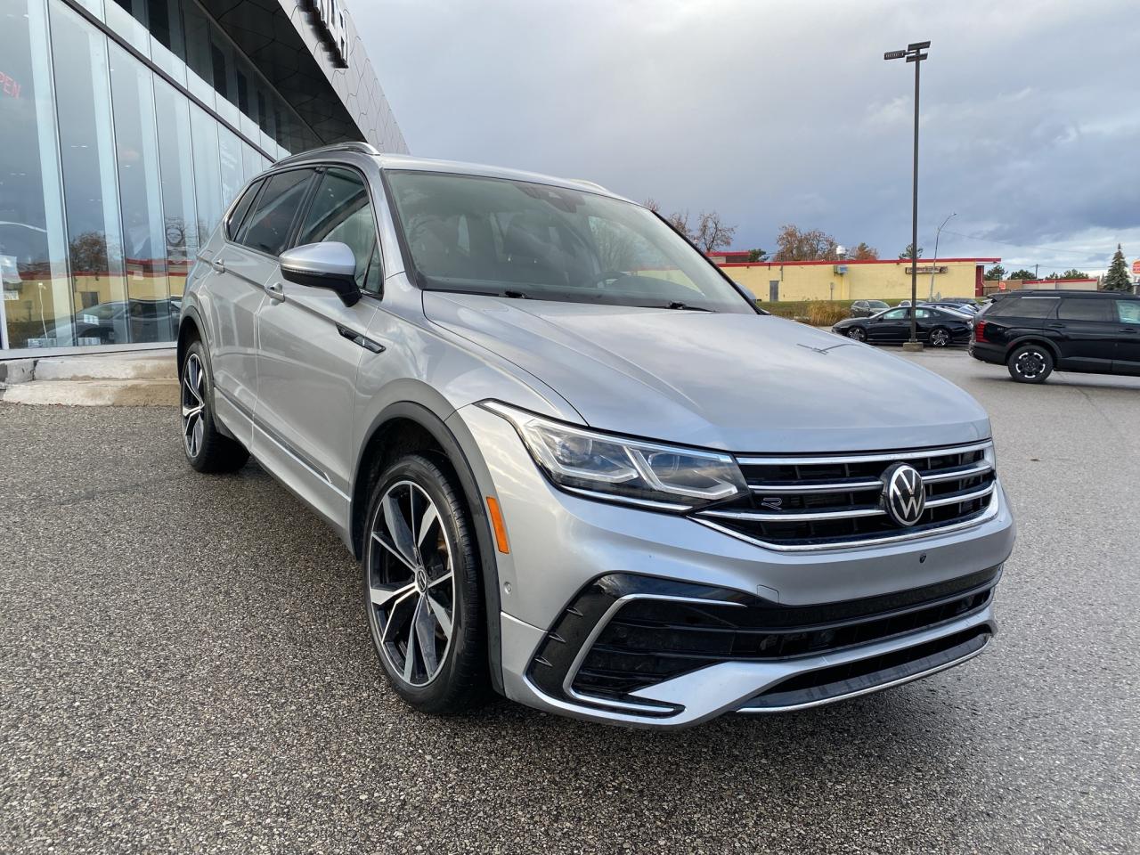 2022 Volkswagen Tiguan HIGHLINE R-LINE 4MOTION Photo