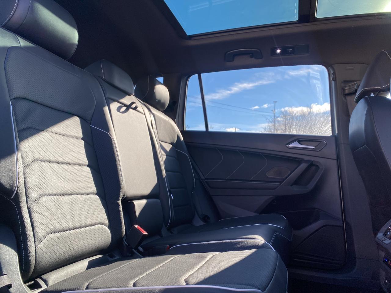 2022 Volkswagen Tiguan HIGHLINE R-LINE 4MOTION Photo