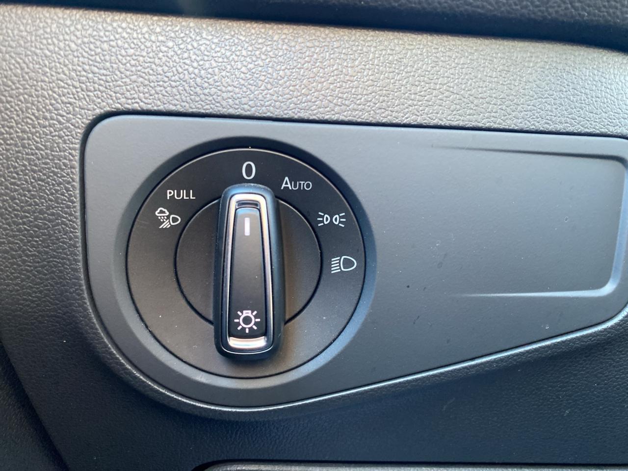 2022 Volkswagen Tiguan HIGHLINE R-LINE 4MOTION Photo