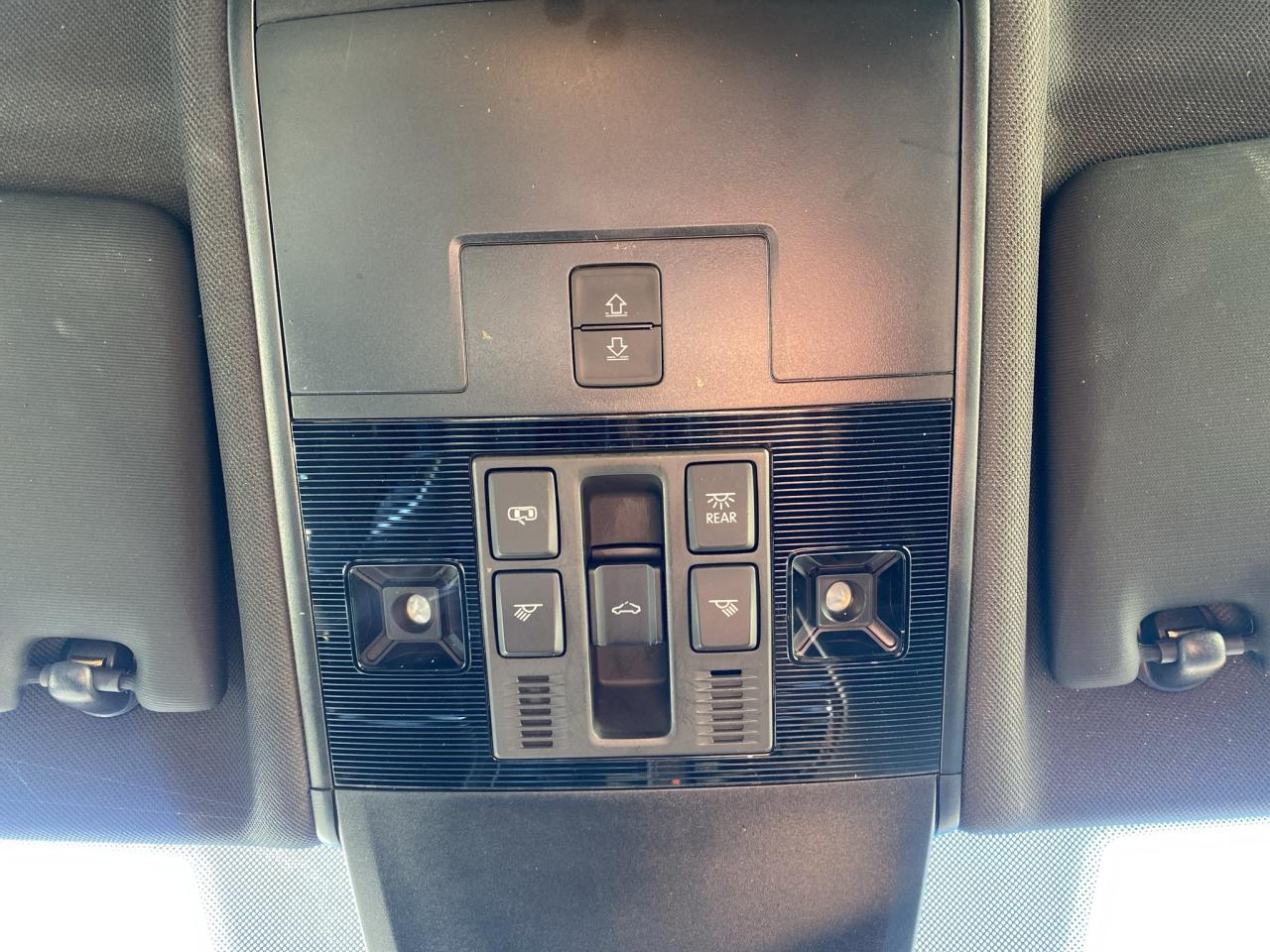 2022 Volkswagen Tiguan HIGHLINE R-LINE 4MOTION Photo