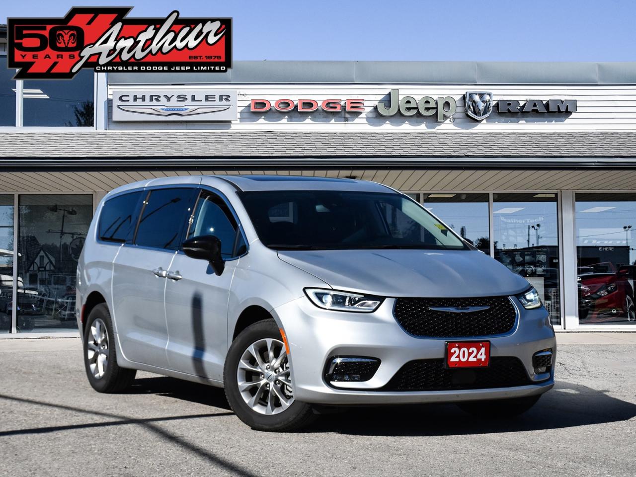 2024 Chrysler Pacifica Touring-L AWD Photo