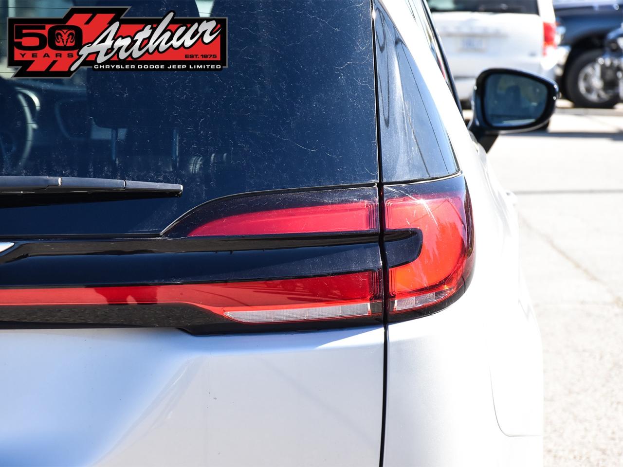 2024 Chrysler Pacifica Touring-L AWD Photo