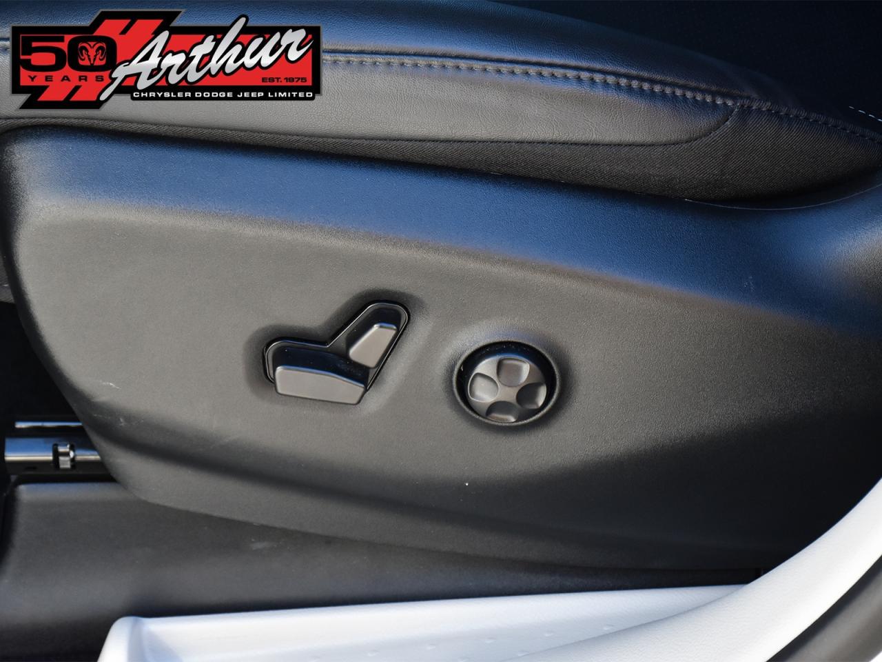 2024 Chrysler Pacifica Touring-L AWD Photo