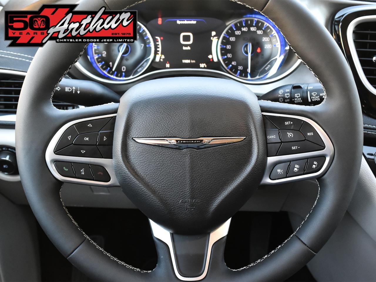 2024 Chrysler Pacifica Touring-L AWD Photo