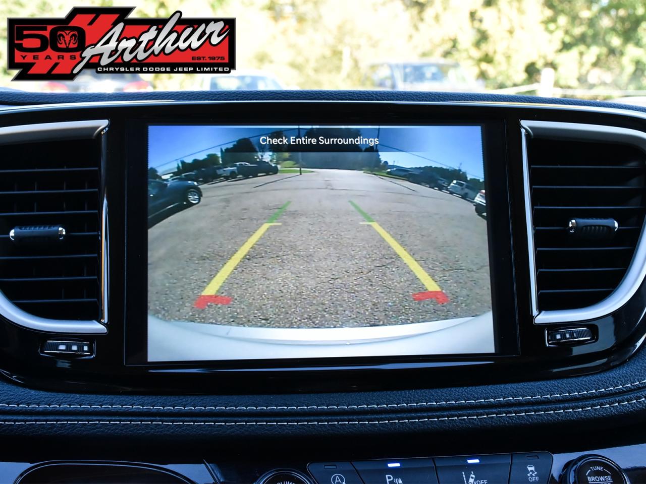 2024 Chrysler Pacifica Touring-L AWD Photo