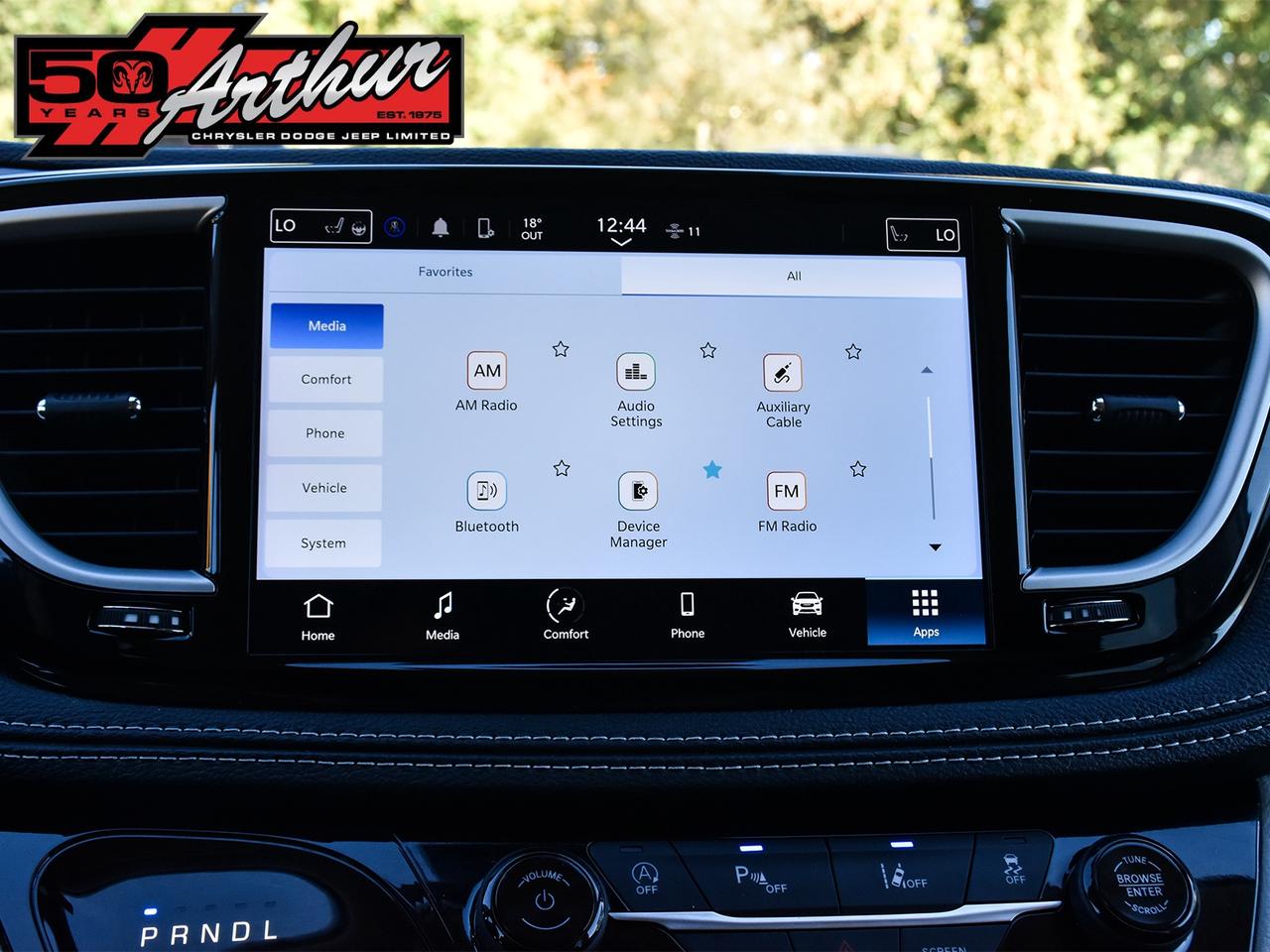 2024 Chrysler Pacifica Touring-L AWD Photo