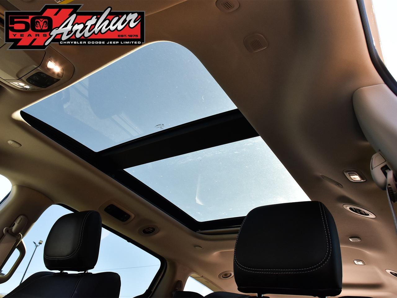 2024 Chrysler Pacifica Touring-L AWD Photo