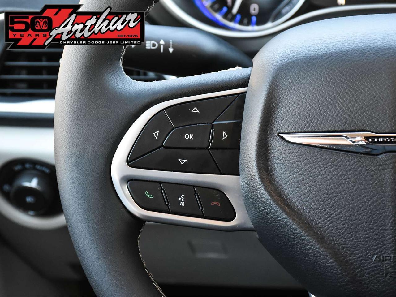 2024 Chrysler Pacifica Touring-L AWD Photo