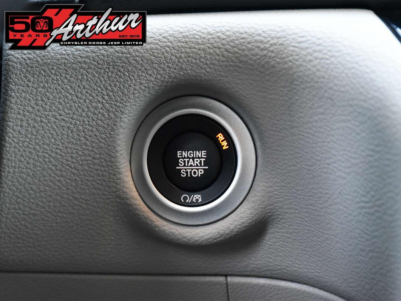2024 Chrysler Pacifica Touring-L AWD Photo