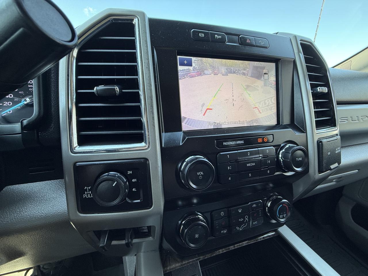 2022 Ford F-250 XLT LIFT/WHEEL/TIRE/LEATHR PKG!! Photo