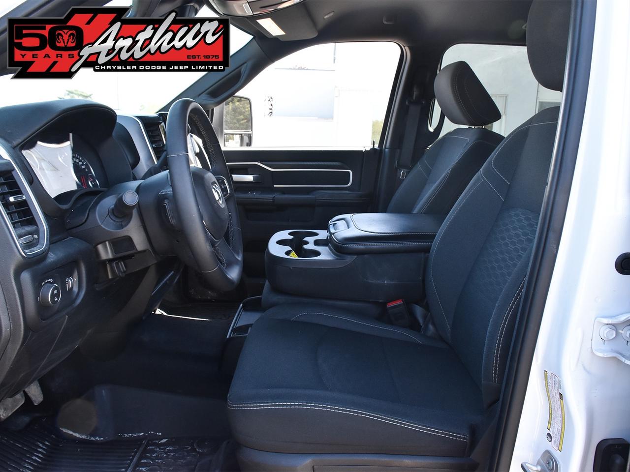 2025 RAM 2500 Big Horn Crew Cab 4x4 Photo