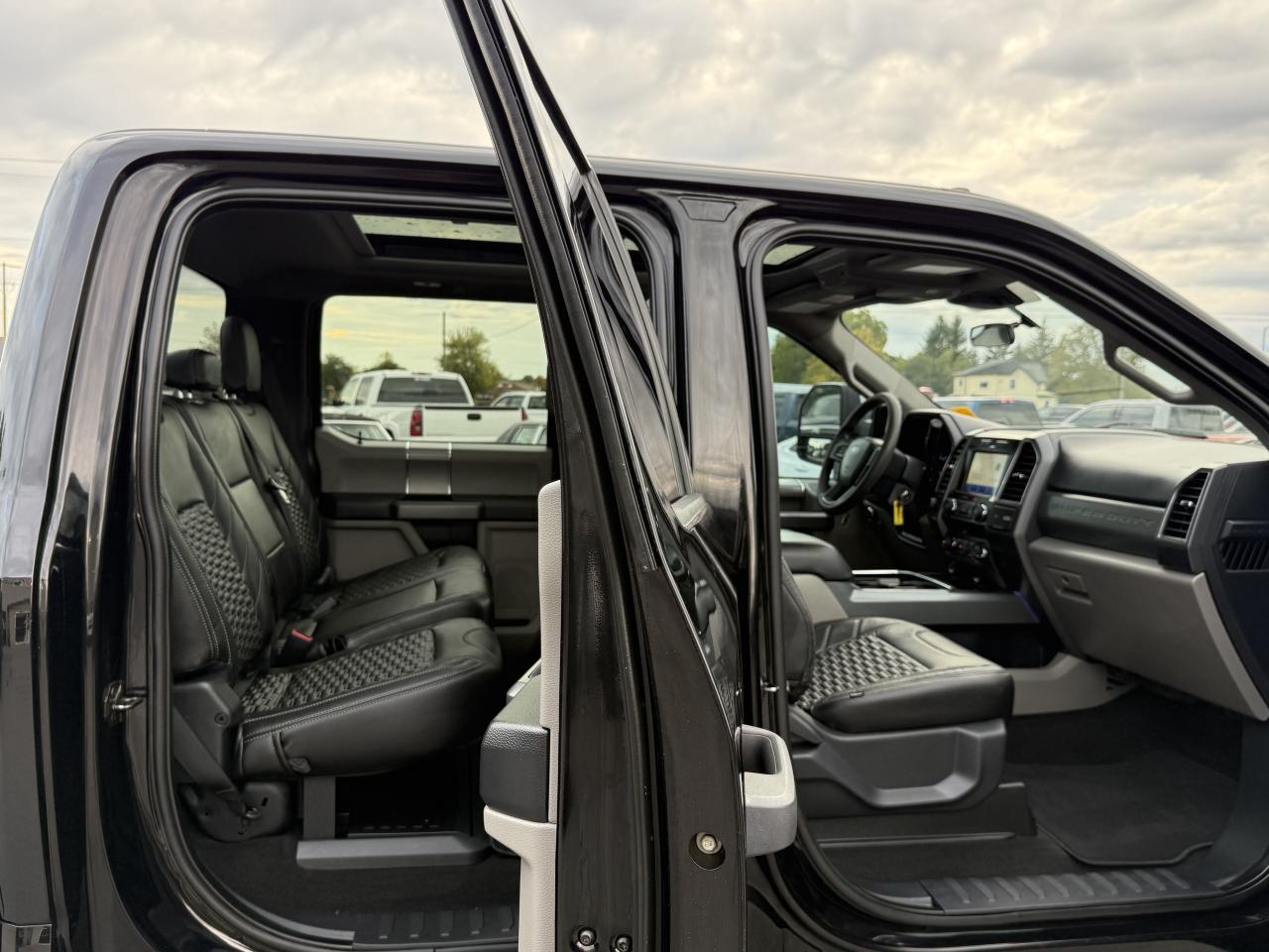 2022 Ford F-250 XLT LEVEL/WHEEL/TIRE/LEATHER PKG!! Photo