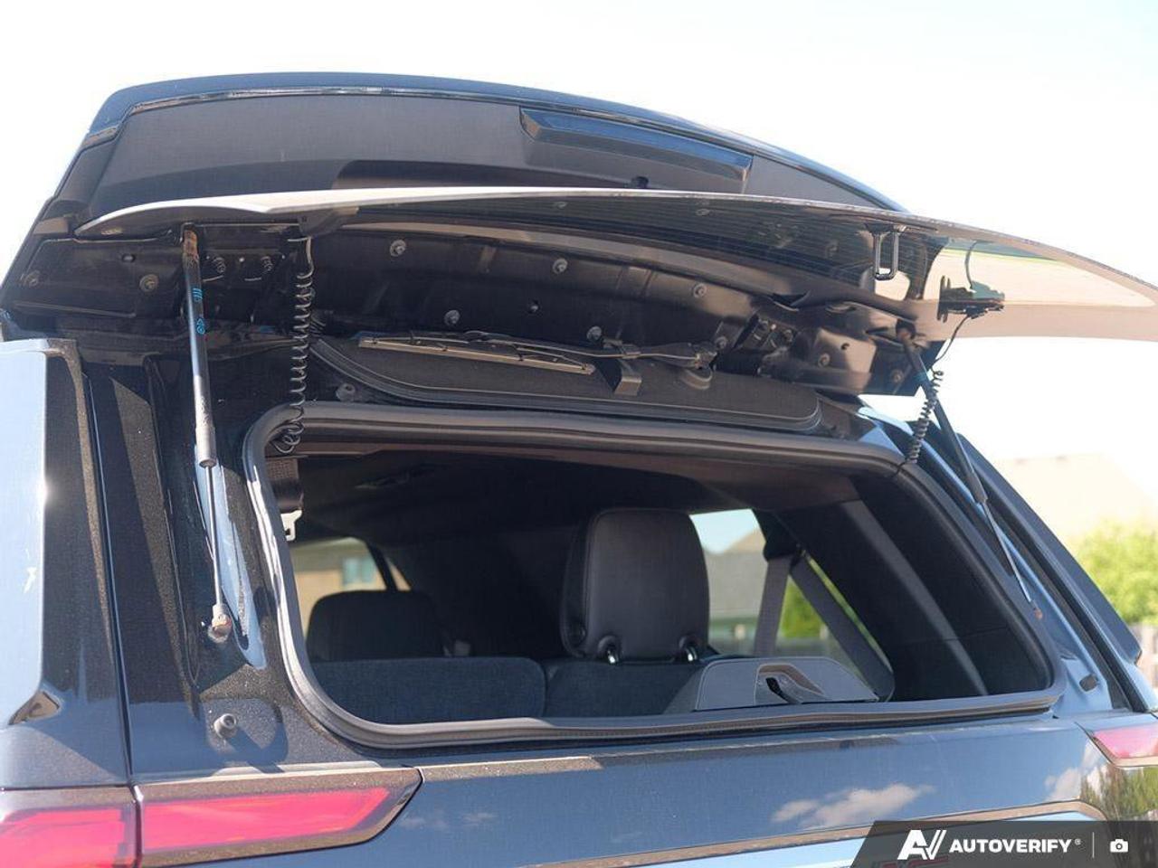 2021 GMC Yukon DenaliDENALI, 6.2L, NAV, ROOF, 1-OWNER, CERTIFIED! Photo