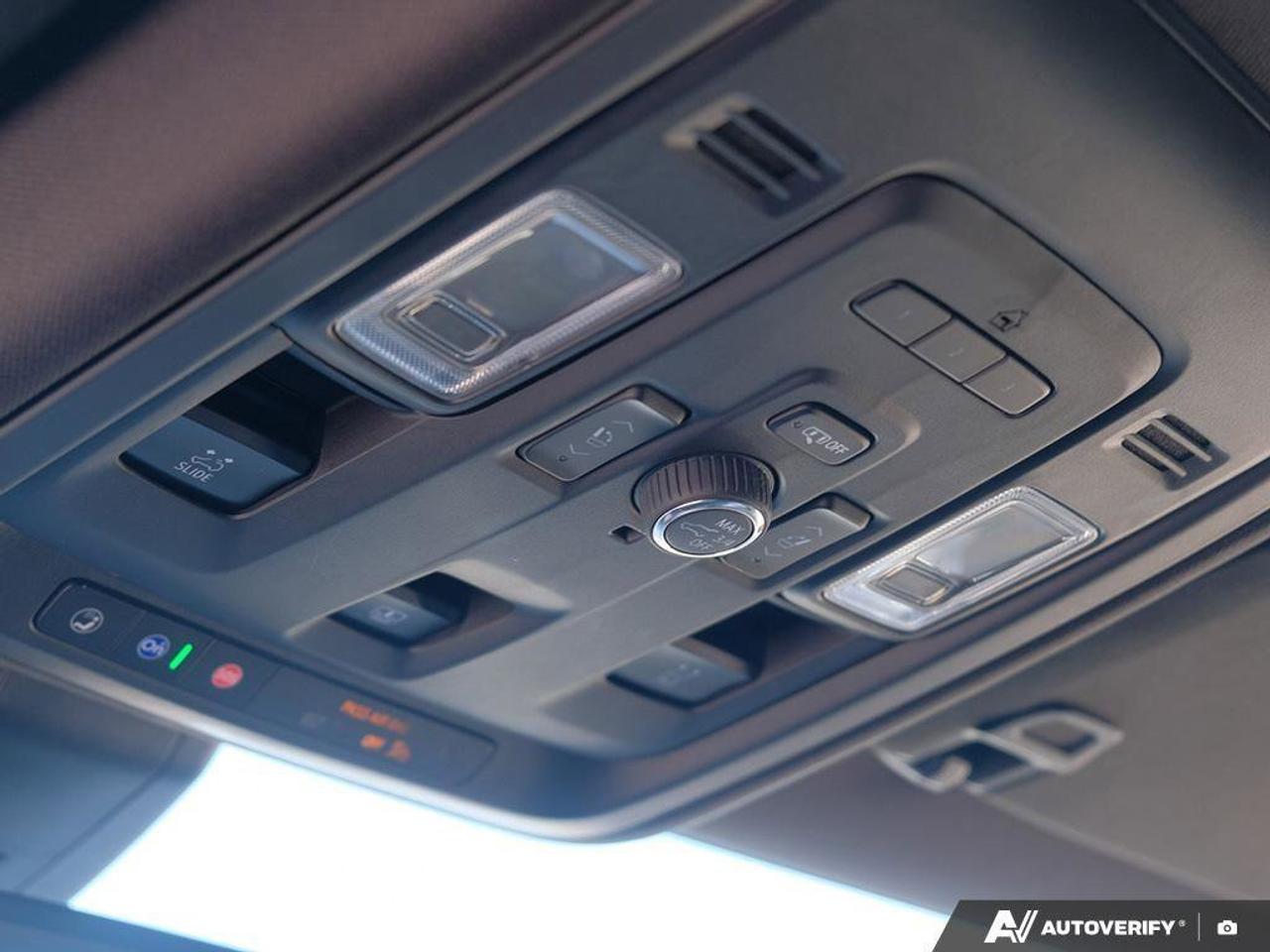 2021 GMC Yukon DenaliDENALI, 6.2L, NAV, ROOF, 1-OWNER, CERTIFIED! Photo