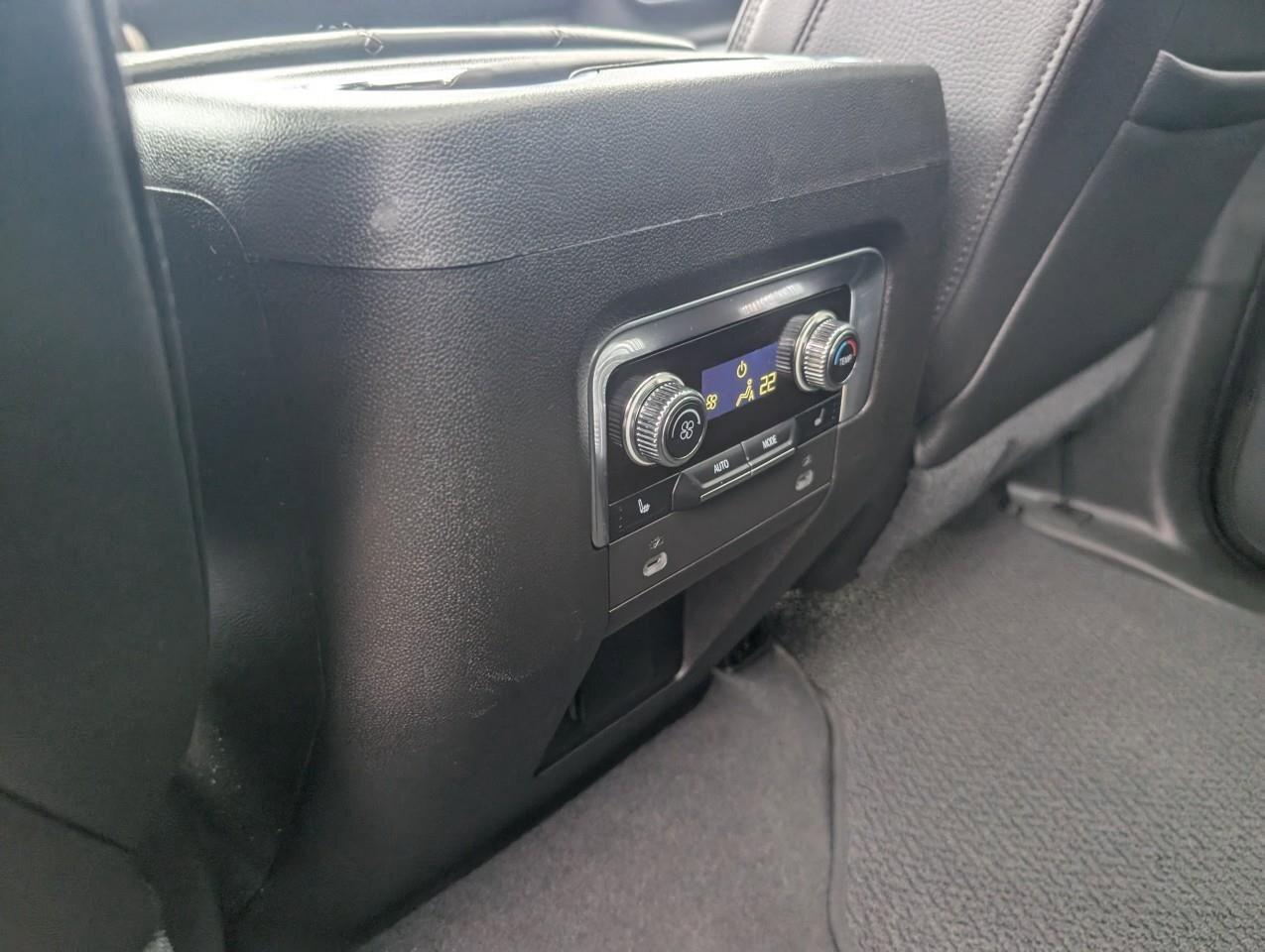 2021 GMC Yukon DenaliDENALI, 6.2L, NAV, ROOF, 1-OWNER, CERTIFIED! Photo