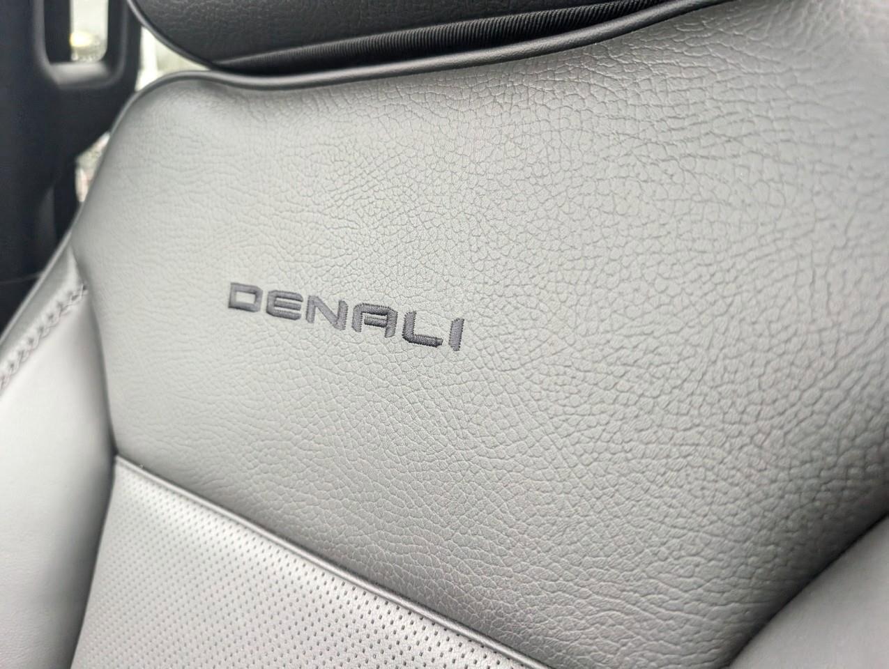 2021 GMC Yukon DenaliDENALI, 6.2L, NAV, ROOF, 1-OWNER, CERTIFIED! Photo