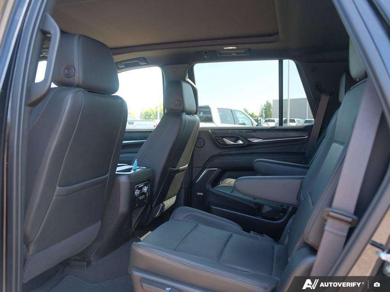 2021 GMC Yukon DENALI, 6.2L, NAV, ROOF, 1-OWNER, CERTIFIED! Photo