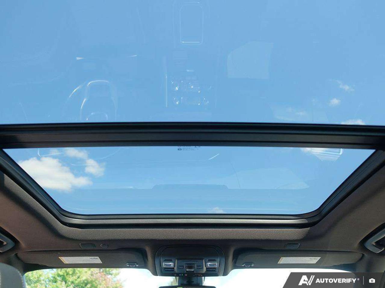 2021 GMC Yukon DENALI, 6.2L, NAV, ROOF, 1-OWNER, CERTIFIED! Photo