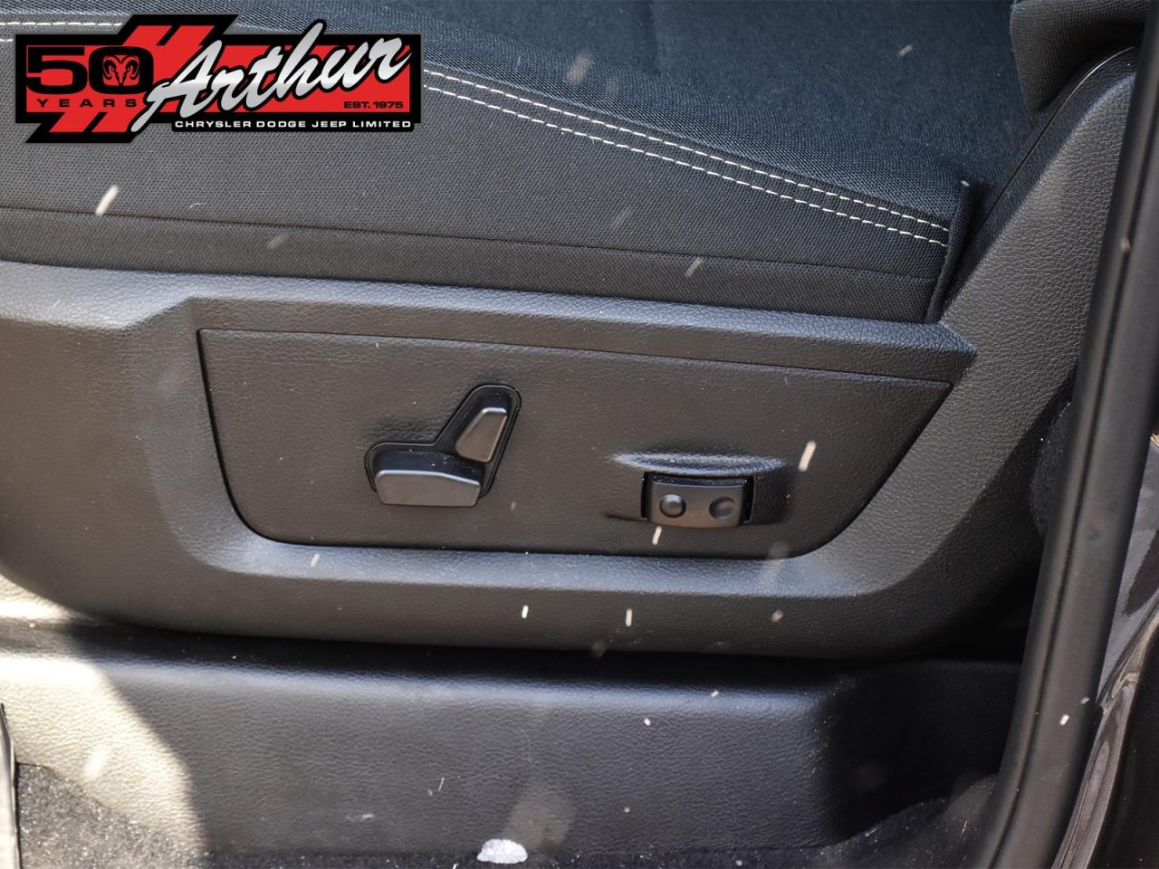 2025 RAM 2500 BIG HORN CREW CAB 4X4-ONLY 3,175 KM Photo