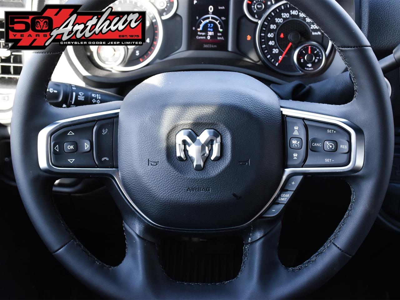 2025 RAM 2500 BIG HORN CREW CAB 4X4-ONLY 3,175 KM Photo