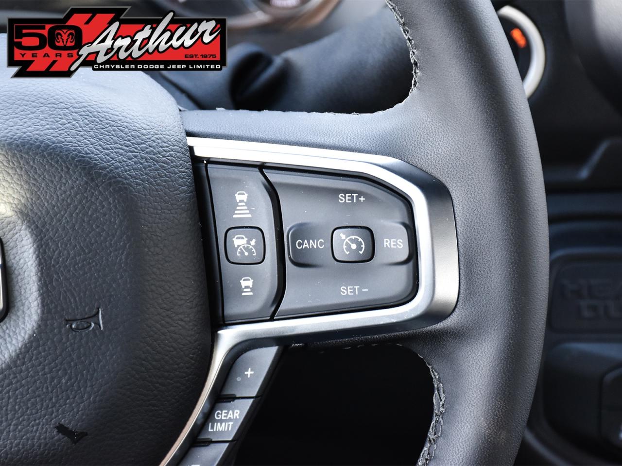 2025 RAM 2500 BIG HORN CREW CAB 4X4-ONLY 3,175 KM Photo