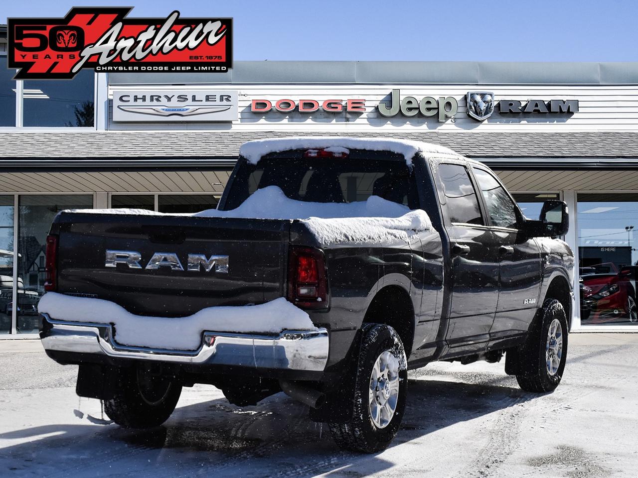 2025 RAM 2500 BIG HORN CREW CAB 4X4-ONLY 3,175 KM Photo3