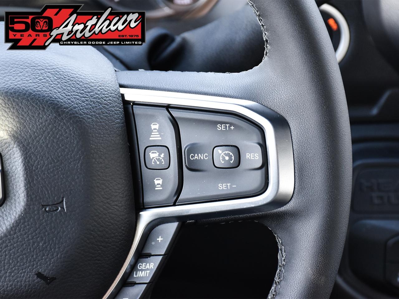 2025 RAM 2500 BIG HORN CREW CAB 4X4-ONLY 3,175 KM Photo