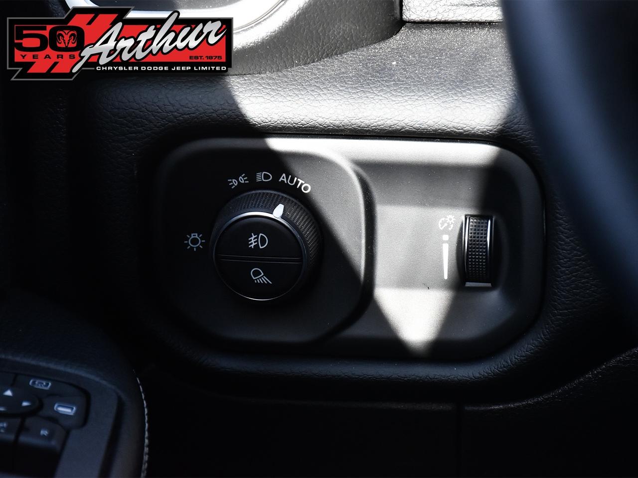 2025 RAM 2500 BIG HORN CREW CAB 4X4-ONLY 3,175 KM Photo