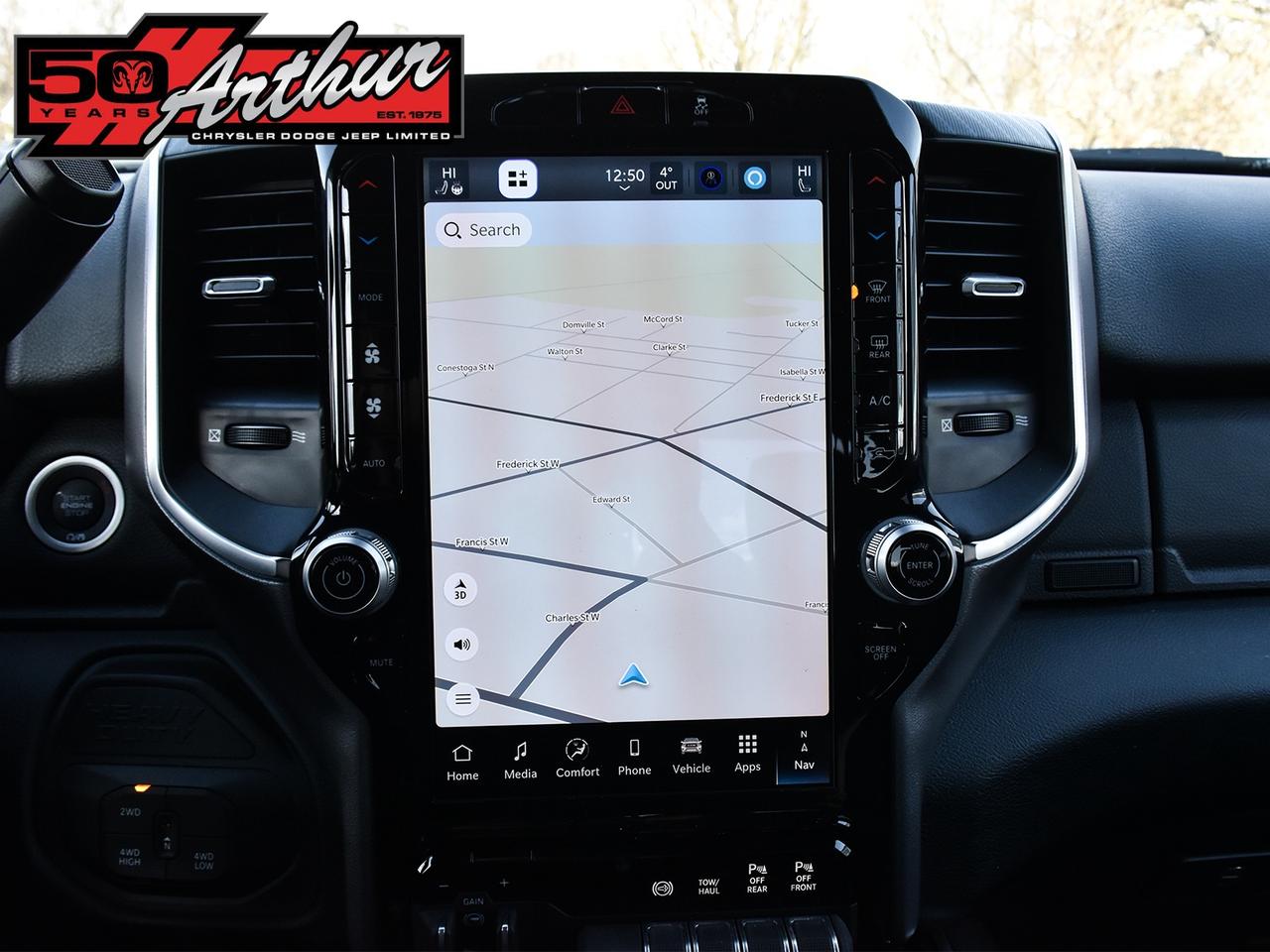 2025 RAM 2500 BIG HORN CREW CAB 4X4-ONLY 3,175 KM Photo