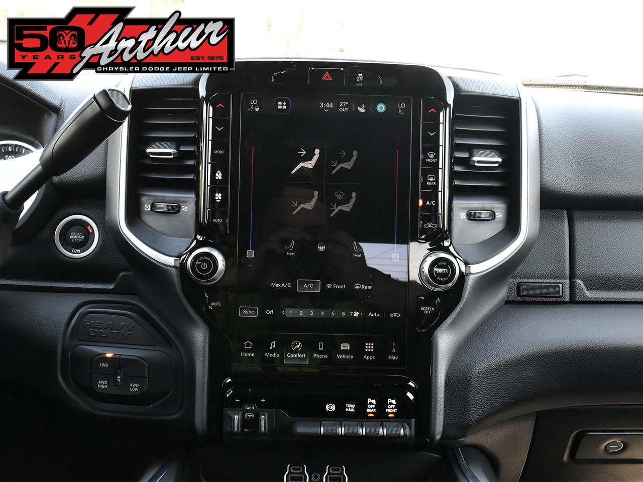 2025 RAM 2500 BIG HORN CREW CAB 4X4-ONLY 3,175 KM Photo