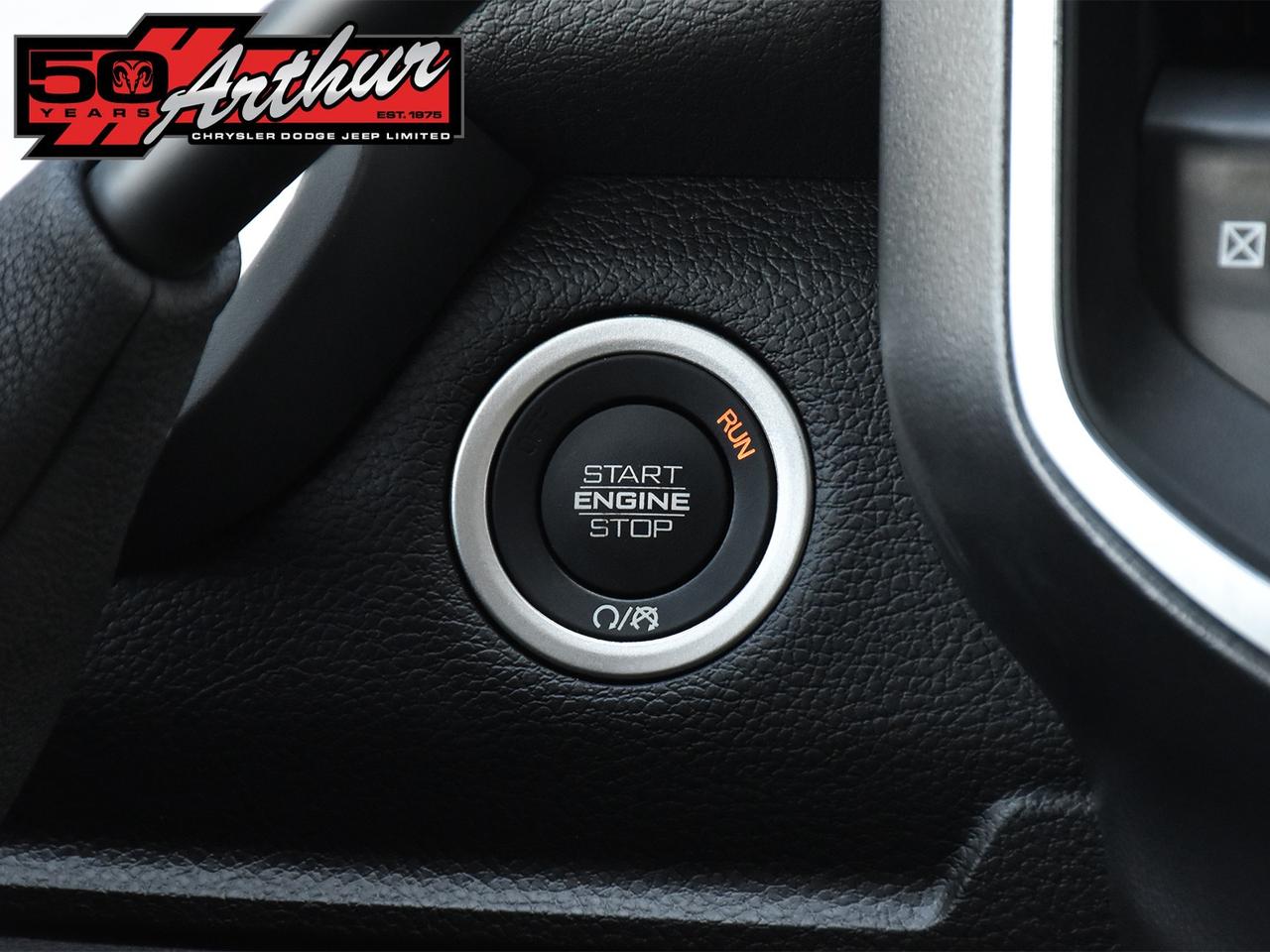 2025 RAM 2500 BIG HORN CREW CAB 4X4-ONLY 3,175 KM Photo
