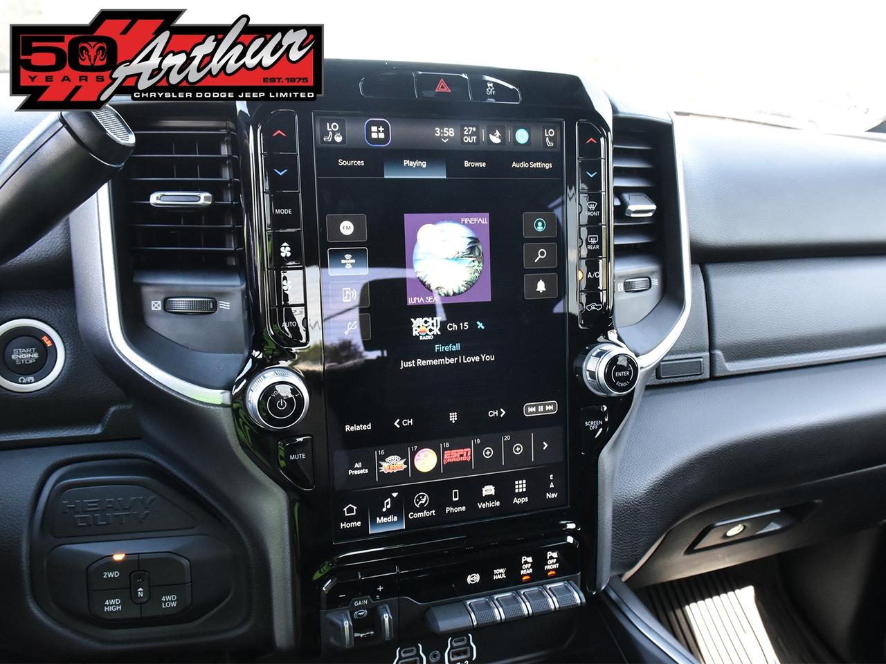 2025 RAM 2500 BIG HORN CREW CAB 4X4-ONLY 3,175 KM Photo