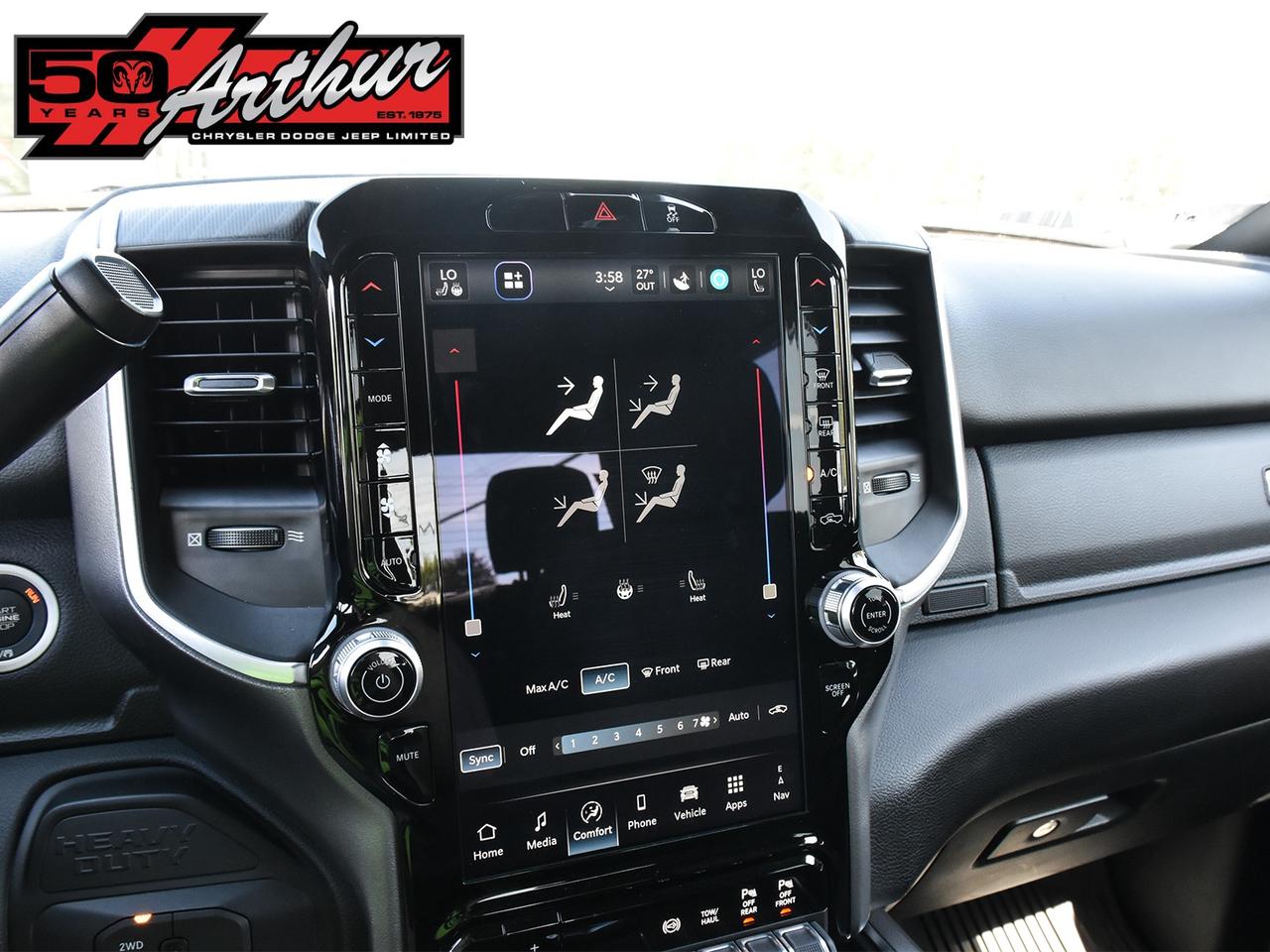 2025 RAM 2500 BIG HORN CREW CAB 4X4-ONLY 3,175 KM Photo