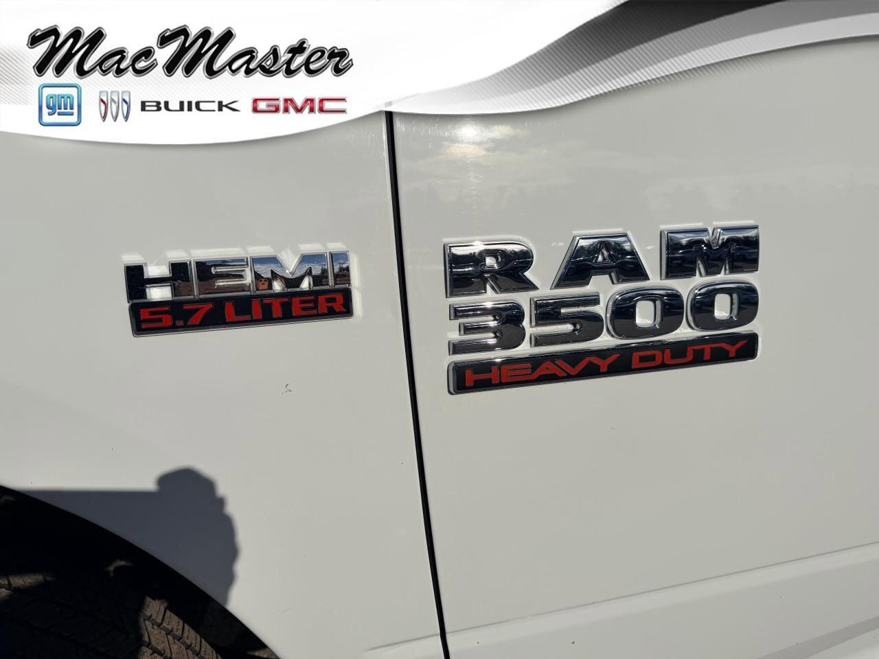 2014 RAM 3500 TradesmanST, 5.7L HEMI V8, RWD, AUTOMATIC, 8FT BOX Photo2